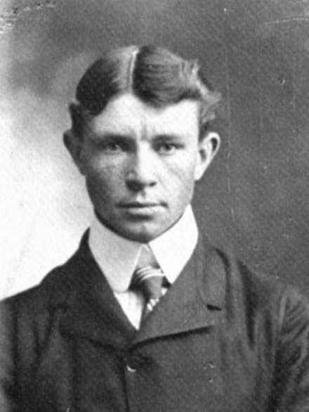 80. Carl Sandburg (1878–1967)